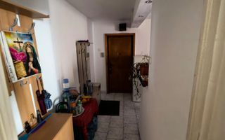 Apartament cu 2 camere + boxa la subsol de vânzare, zona Lipovei - Poză 6
