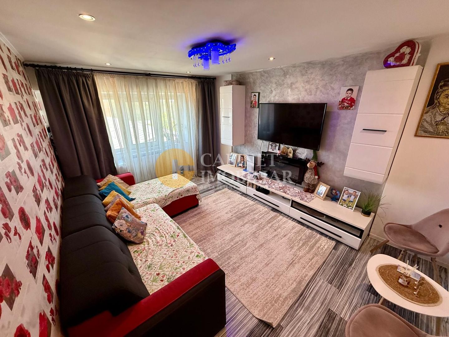 3 CAMERE DECOMANDAT--2 BAI--ETAJ INTERMEDIAR--RENOVAT--MOBILAT+UTILAT - Poză 1