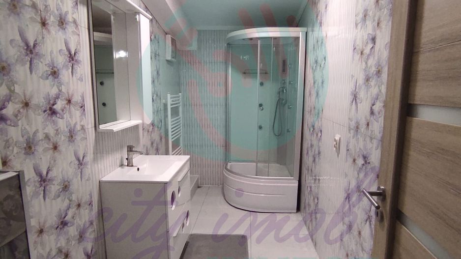 Casa cu teren de 792 mp - Poză 9