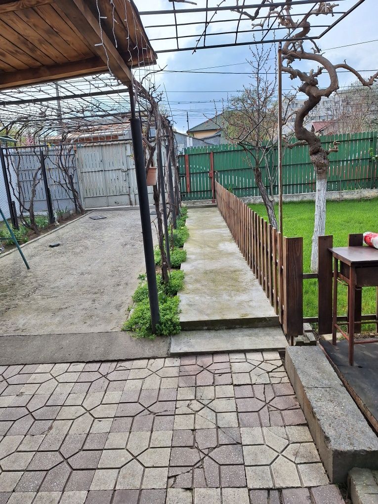 Casa Micro 17 toate utilitatile,3 camere,350 mp teren - Poză 2