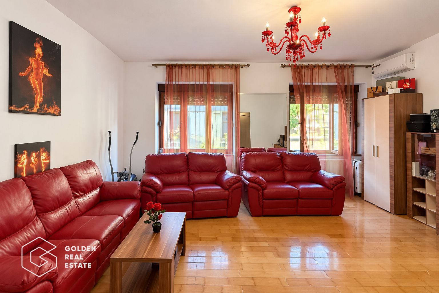 Casa individuala cu garaj si teren 556 mp, str Desseanu - Poză 5