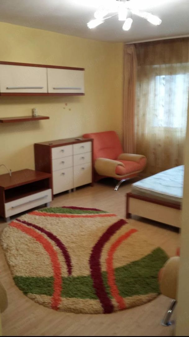 Garsoniera de inchiriat spatioasa 42mp, mobilata, zona Sebastian - Poză 1