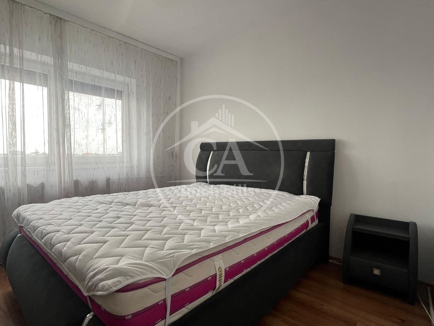 Apartament de închiriat cu 3 camere în zona Nufărul, Oradea - Poză 1