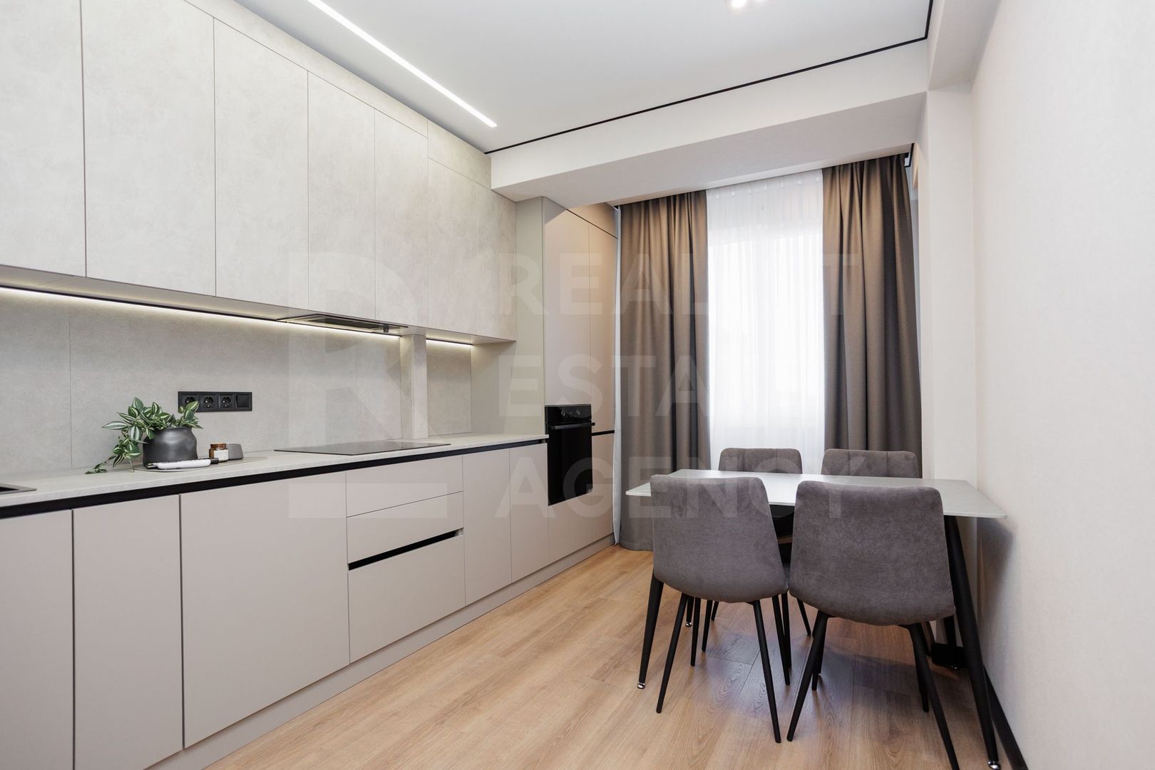 Vânzare, apartament, 2 camere, Strada Sprîncenoaia, Telecentru - Poză 1