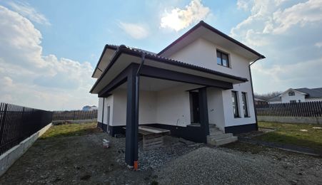 Casa individuala ,cu carport si pivnita, Calea Cisnadiei