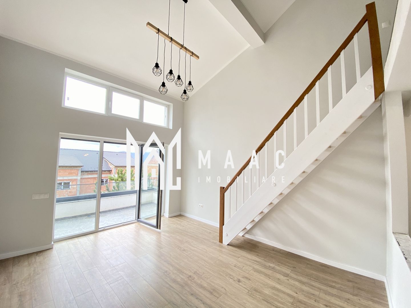 Apartament 4 camere | Balcon | 2 Bai | Parcare - Poză 3