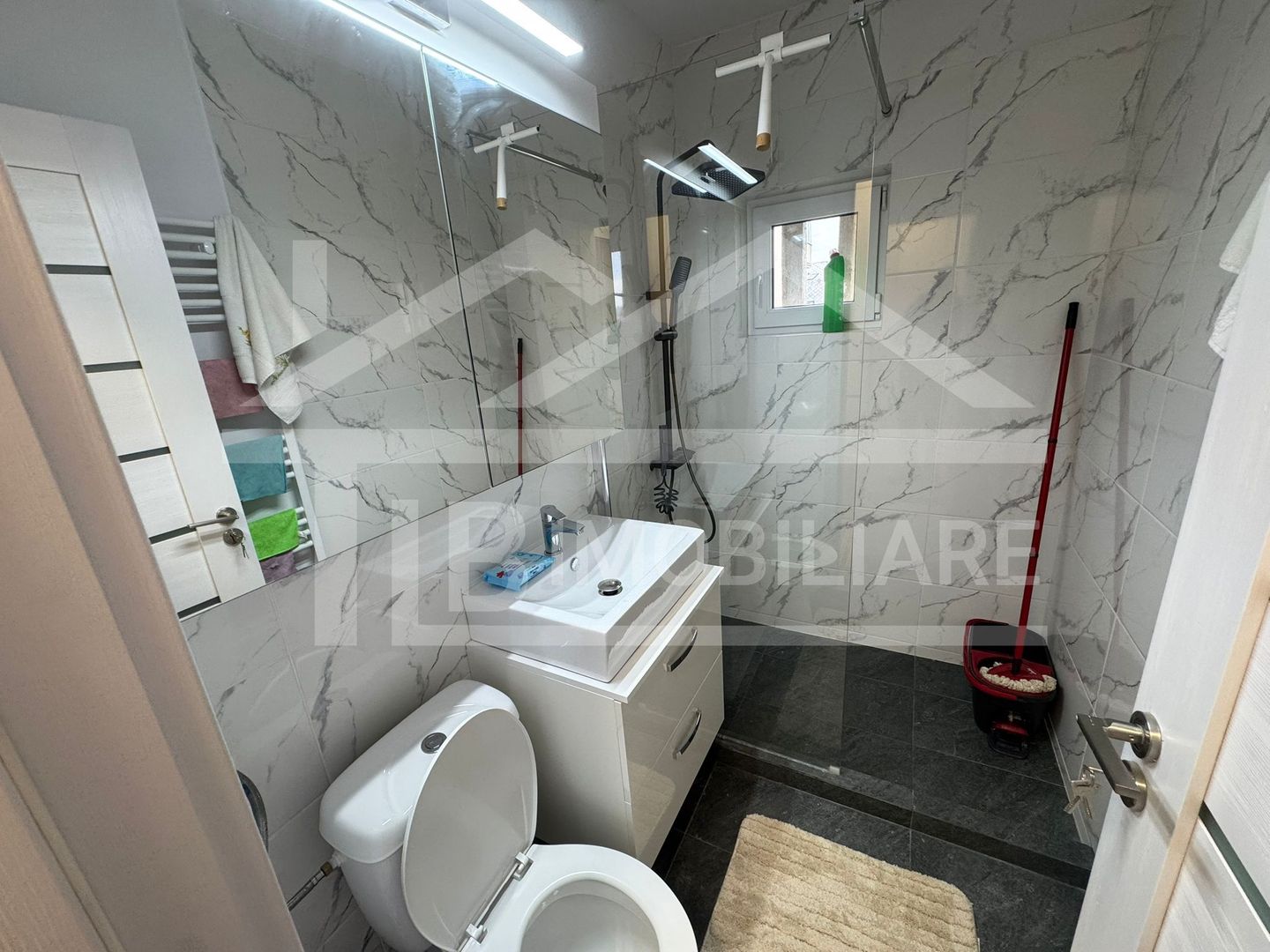Apartament cu 2 camere, 60mp, decomandat, Zona Central - Poză 8