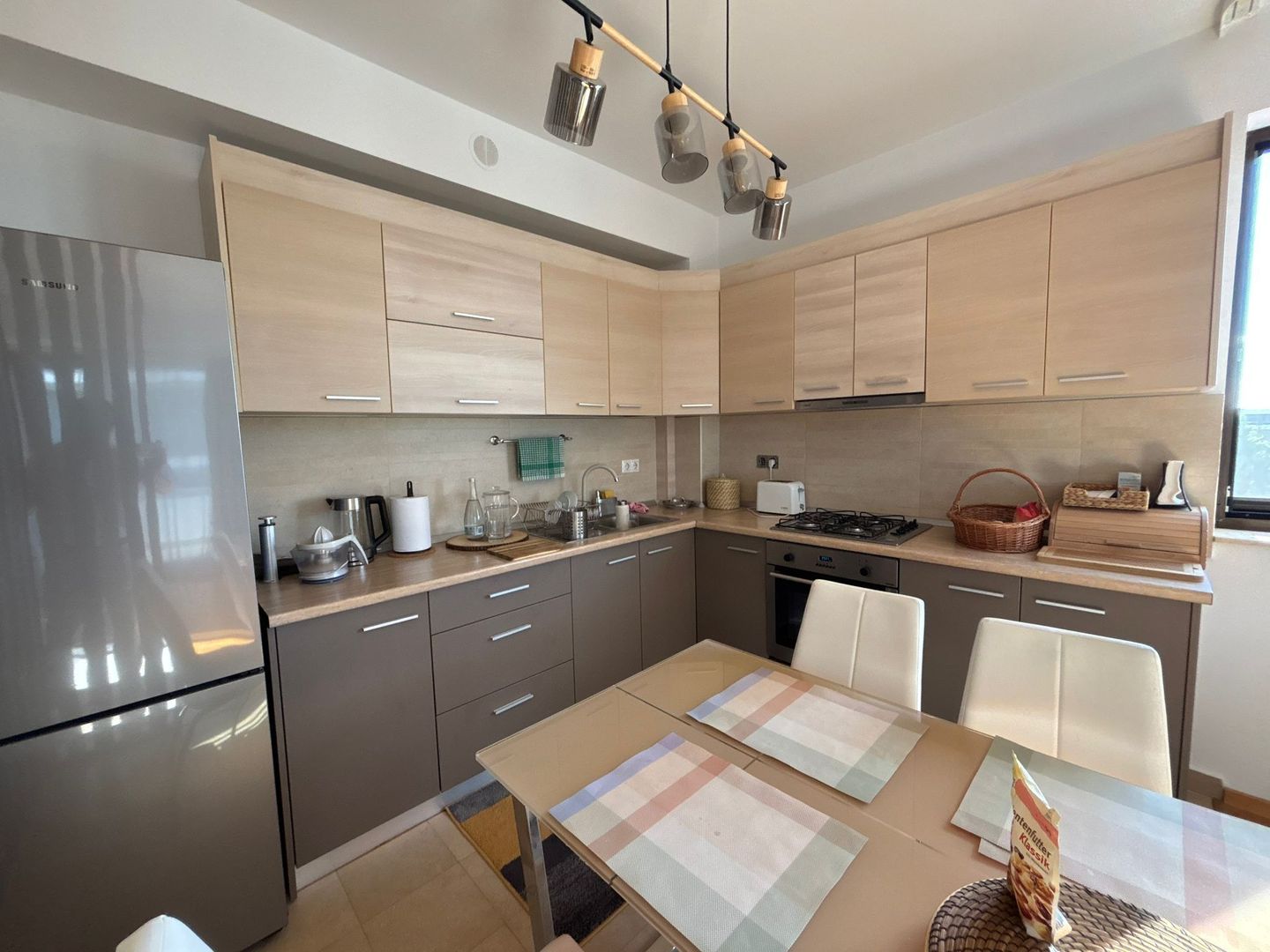 AP. 2 CAMERE PARCARE SI BOXA INCLUSE PRET, MOBILAT, NOU, COMISION 0% - Poză 8