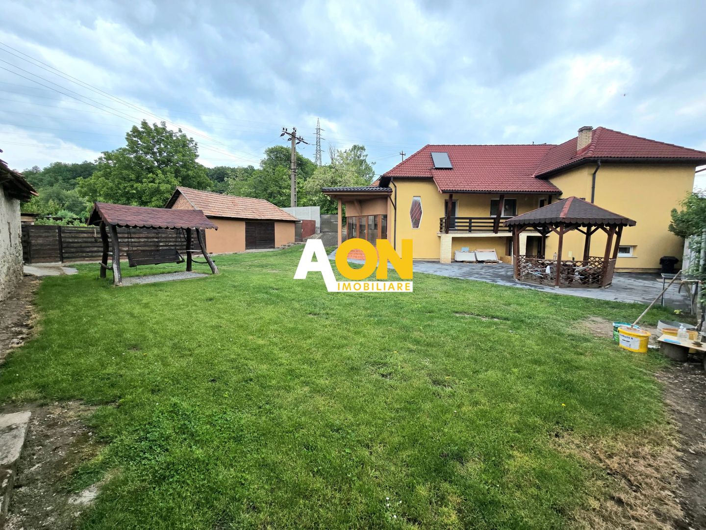 Casă Individuală, 1715mp Teren, Ampoița - Poză 1
