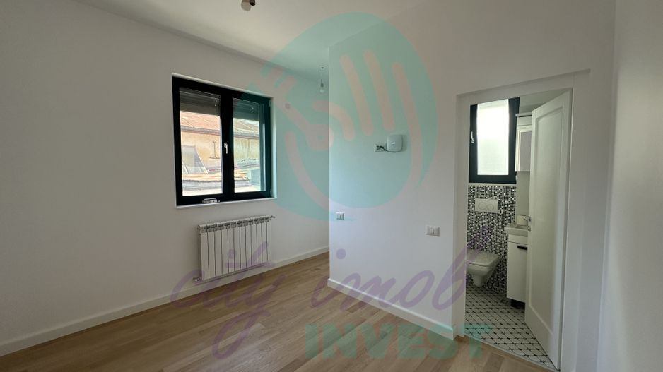 Casa NOU RENOVATA la 5 minute de metrou - Poză 15