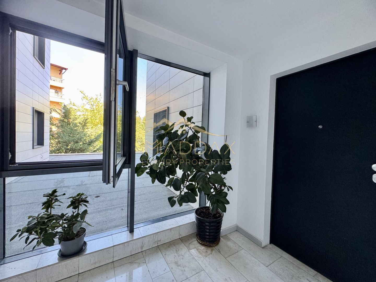 Apartament cu 4 camere *200mp* + 1 Parcare // Herastrau - Lake View - Poză 47