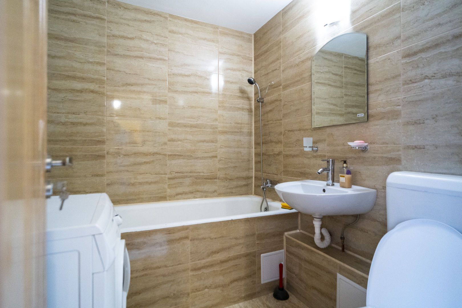 Apartament 2 camere, mutare imediata, zona Ghencea, capatul tramvaiului 41! - Poză 10