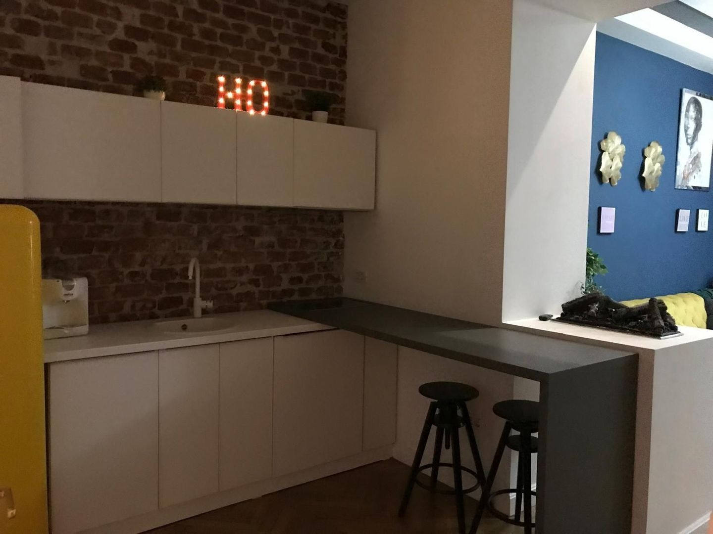 2 Camere Stilate | Medicina | Vedere Parc & Șemineu Decorativ - Poză 7