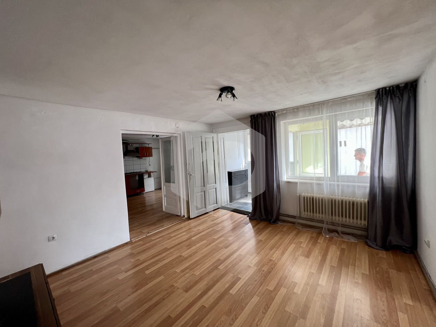 Casa individuala+ curte. Zona Lazaret/Balanta/ 3 Apartamente - Poză 3