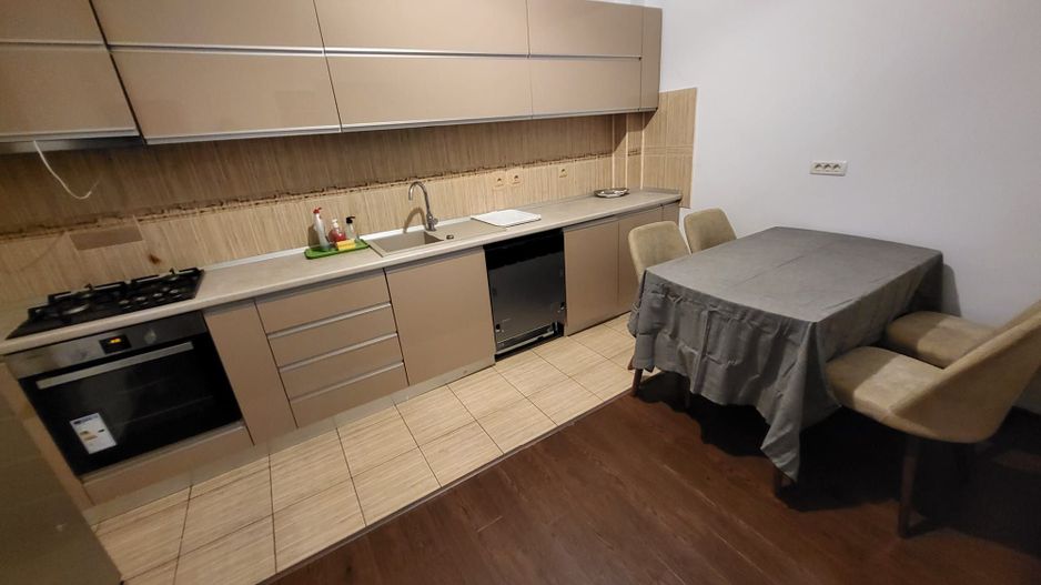 De vanzare Apartament 3 camere, Straulesti, sector 1 - Poză 12