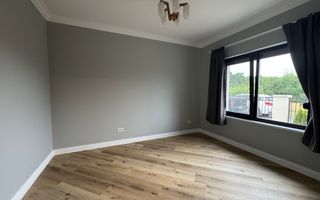 Duplex despartit prin garaj. Zona centrala - langa padure - Poză 10