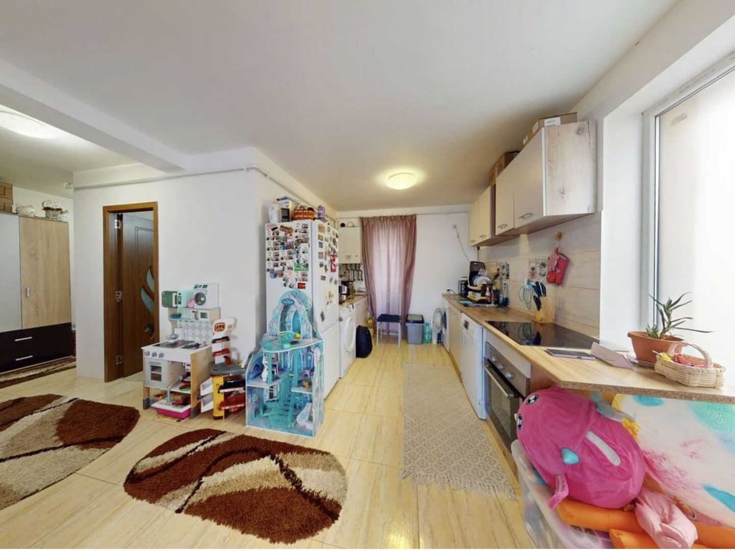 Apartament la cheie, complet renovat, mobilat si utilat complet - Poză 11