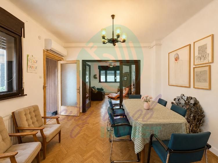 Proprietate rara pe o strada boema - Poză 8