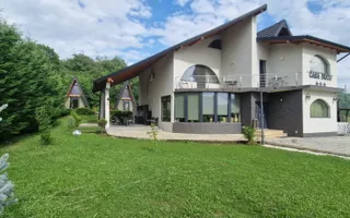 Pensiune  în Călimănești + 2 A-Frame - Teren 5.574 mp - Bonus Mercedes 350d - Poză 24