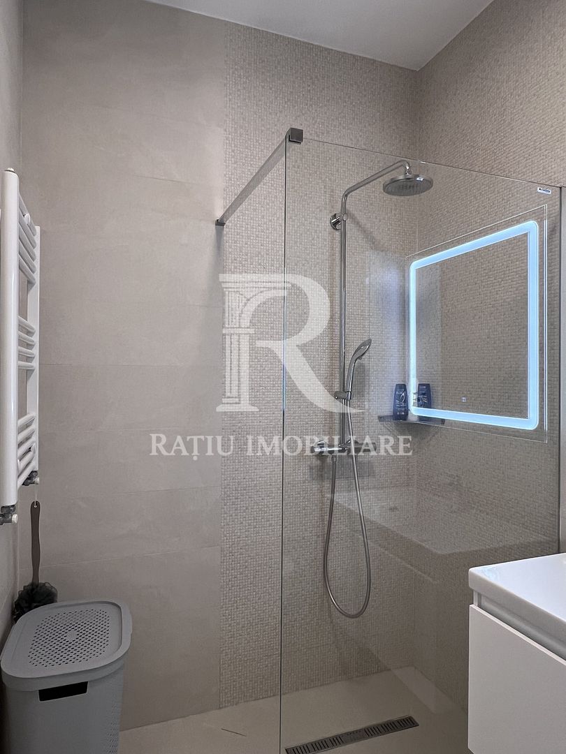 Penthouse cu Design Eclectic | Central | Panoramă Unică | Oradea - Poză 14