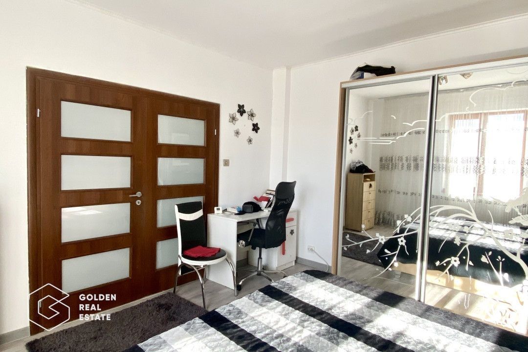 Casă de vânzare în Titu, jud. Dâmbovița, amenajată complet - Poză 8