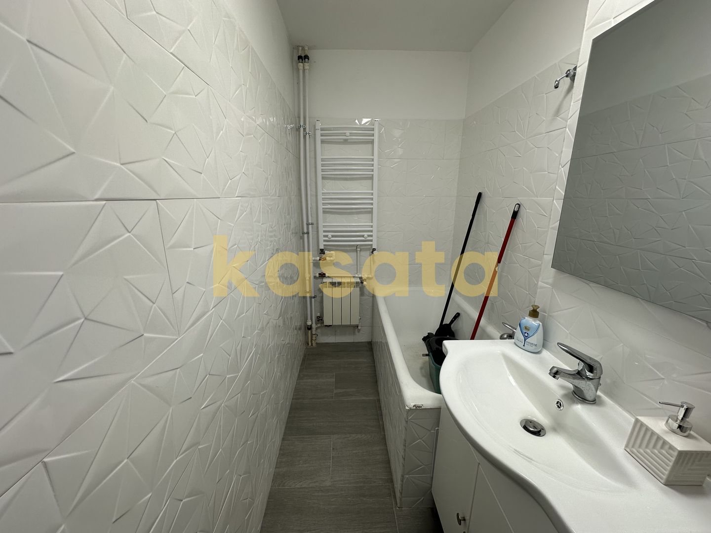 Garsonieră | Parcul Sebastian | Etaj Intermediar | Renovată - Poză 2