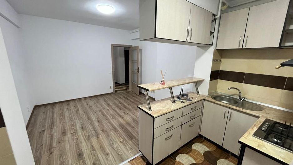 Apartament 2 camere de vanzare Cartier Latin - Poză 2