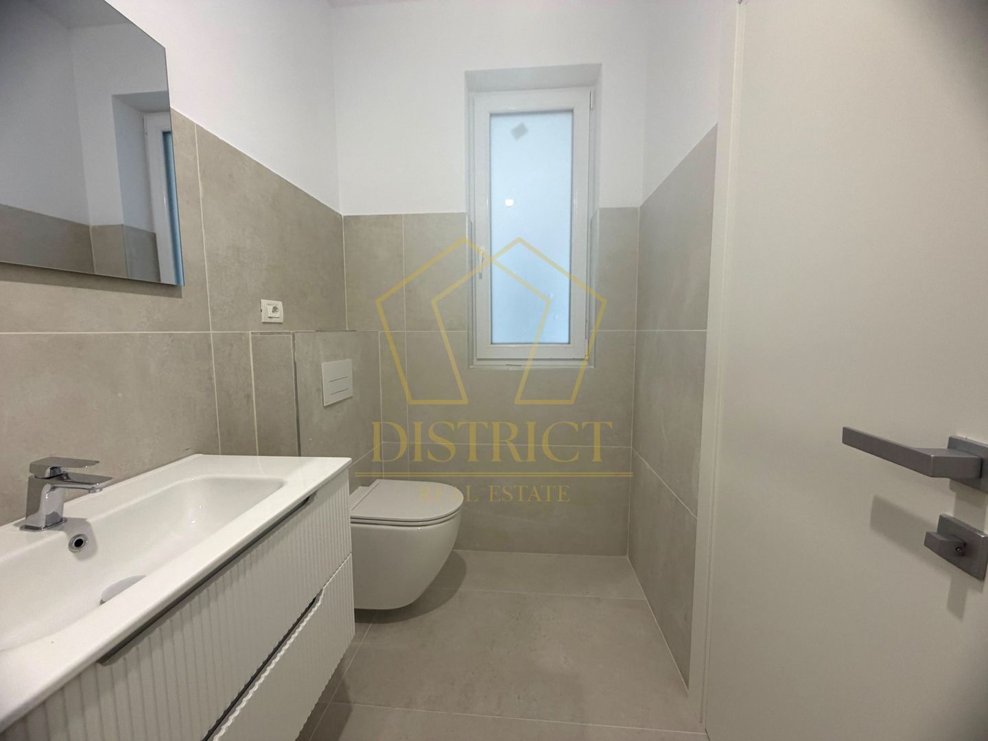 Duplex superb cu 5 camere despărțit prin camera tehnica I Mosnita Noua - Poză 10