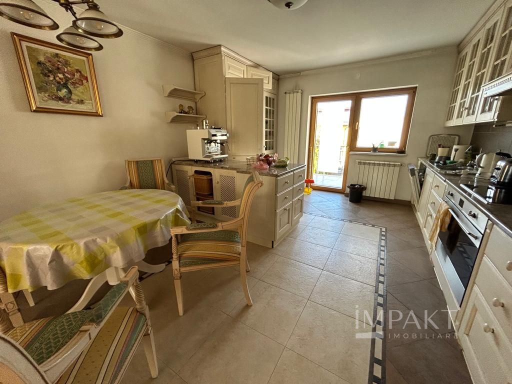 Vila individuala de lux de inchiriat, in cartier Gruia aproape de Cetatuie! - Poză 15