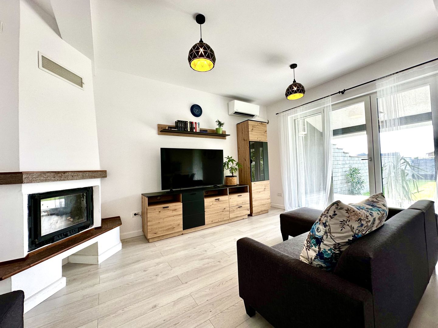 Casa cu 4 dormitoare și sala fitness - Dumbravita IKEA - Poză 2