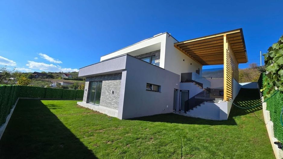 Casă modernă de vânzare Baciu – zona SunGarden - Poză 4
