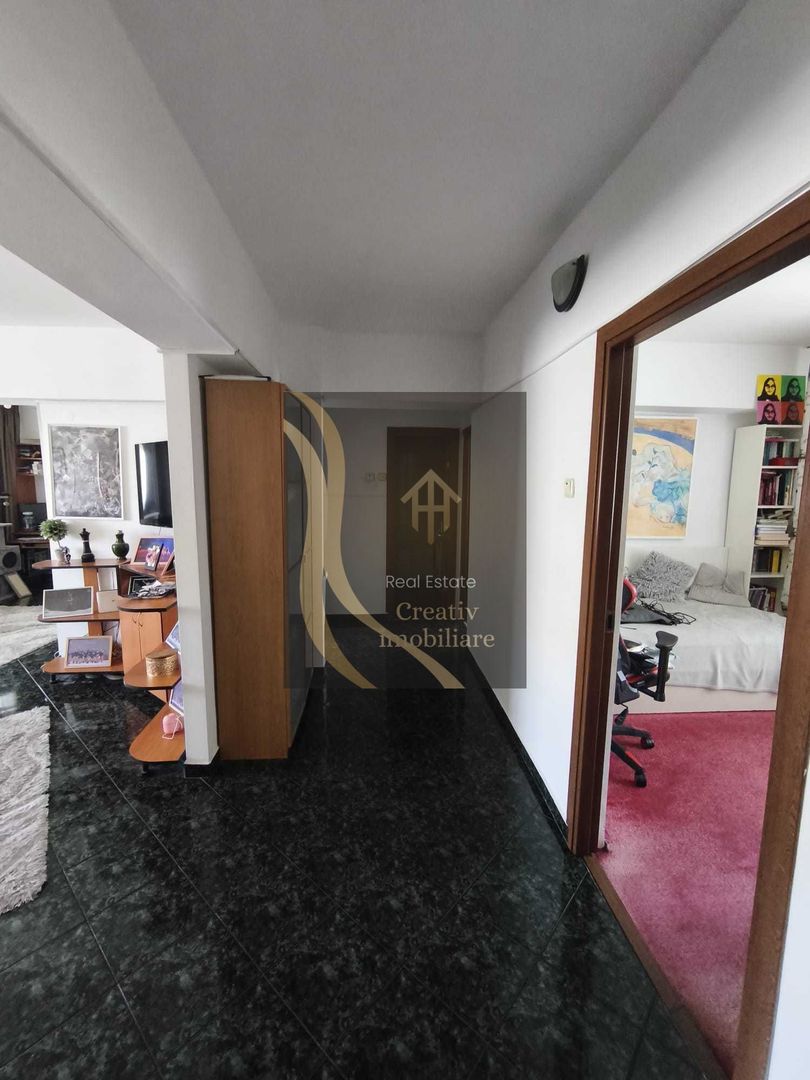 Vand apartament 4 camere , decomandat, mobilat si utilat, la autogara Militari et. 8/10 - Poză 2