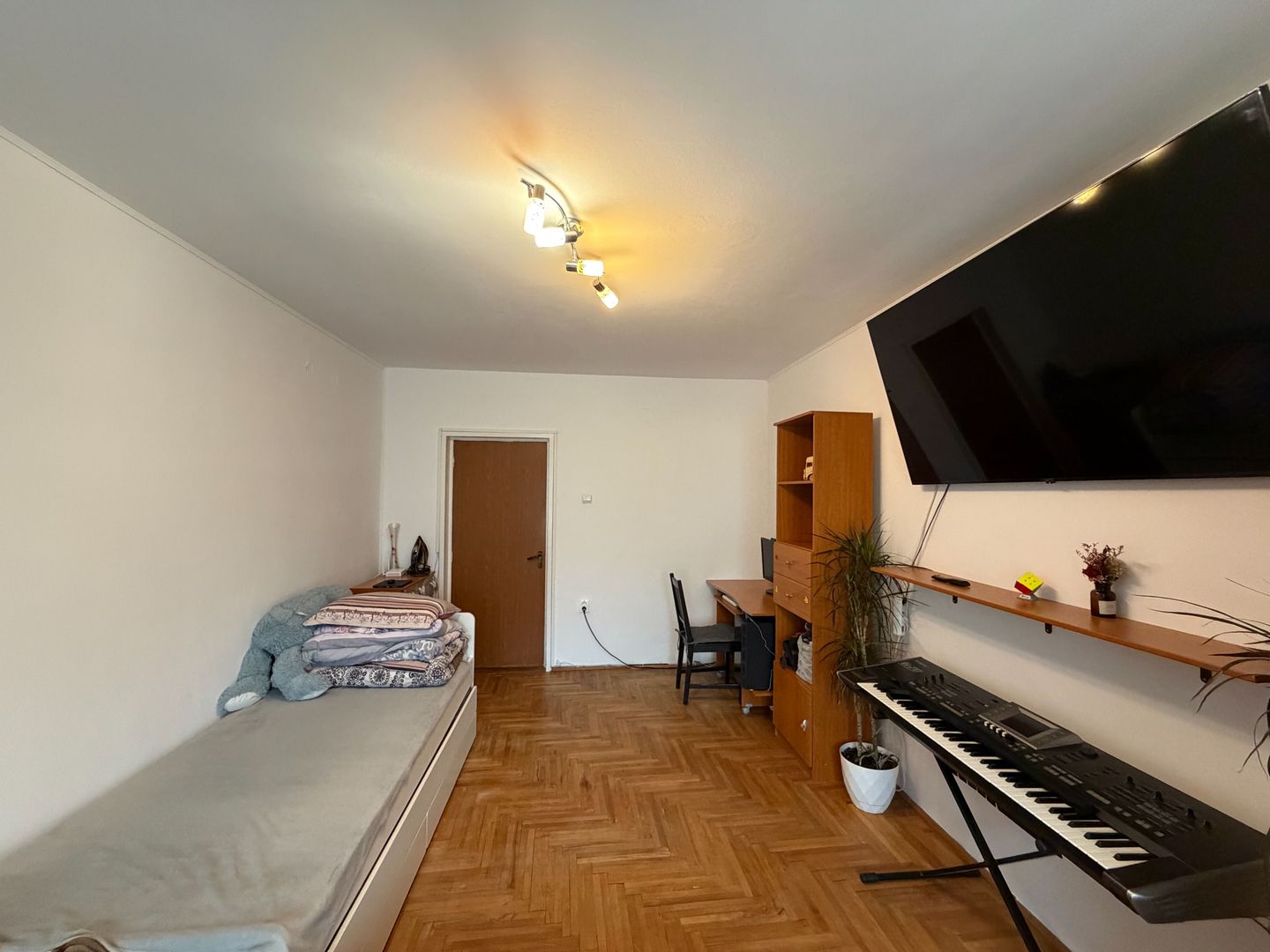 Apartament 3 camere | Zona Racadau | Etaj 1 - Poză 3