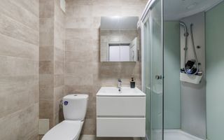 Garsonieră modernă la etajul 1 într-un bloc din 2021 - Poză 6