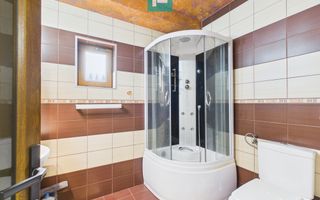 Casă spațioasă în Sântana - Poză 27