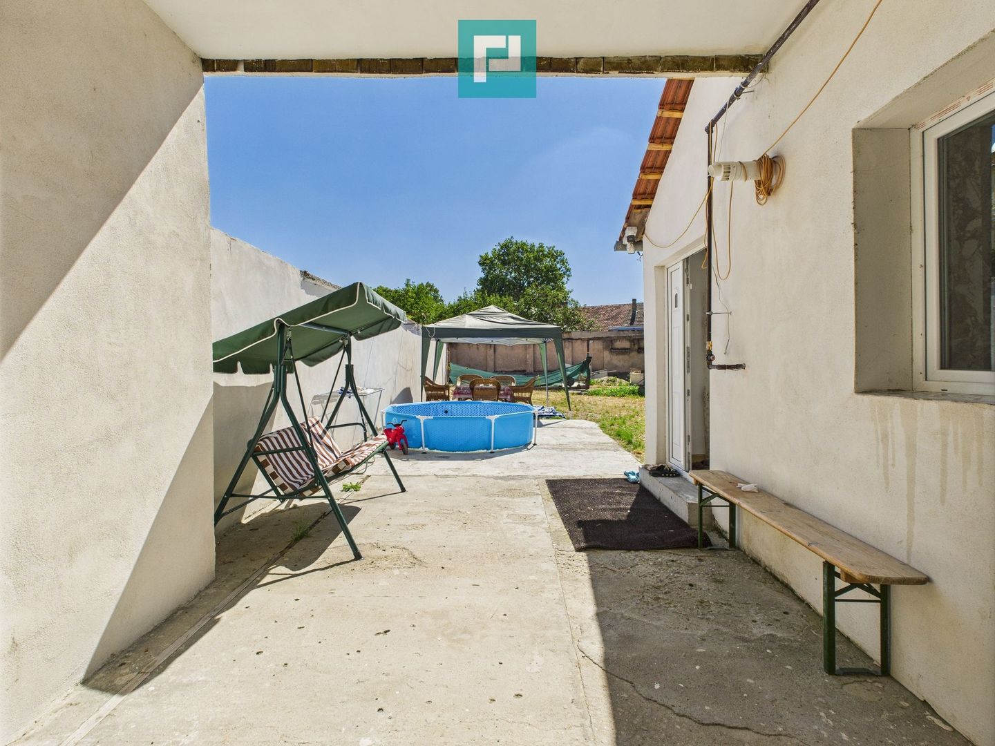 Casă cu 3 camere, anexe  locație Premium în Pecica - Poză 2