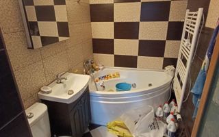 Vand apartament DECOMANDAT in zona Zimbru, cum mergi spre Dacia - Poză 4