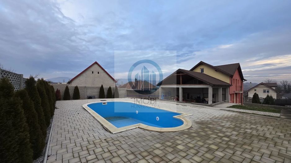 Casa moderna cu etaj si piscina, terasa si teren 700 mp – Simeria, HD - Poză 4