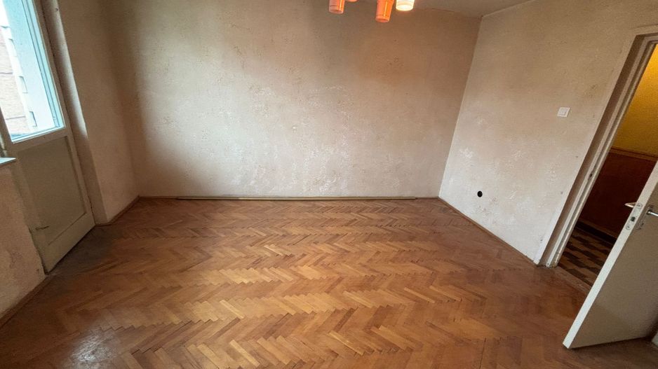 Apartament cu 3 camere (Reghin) - Poză 9