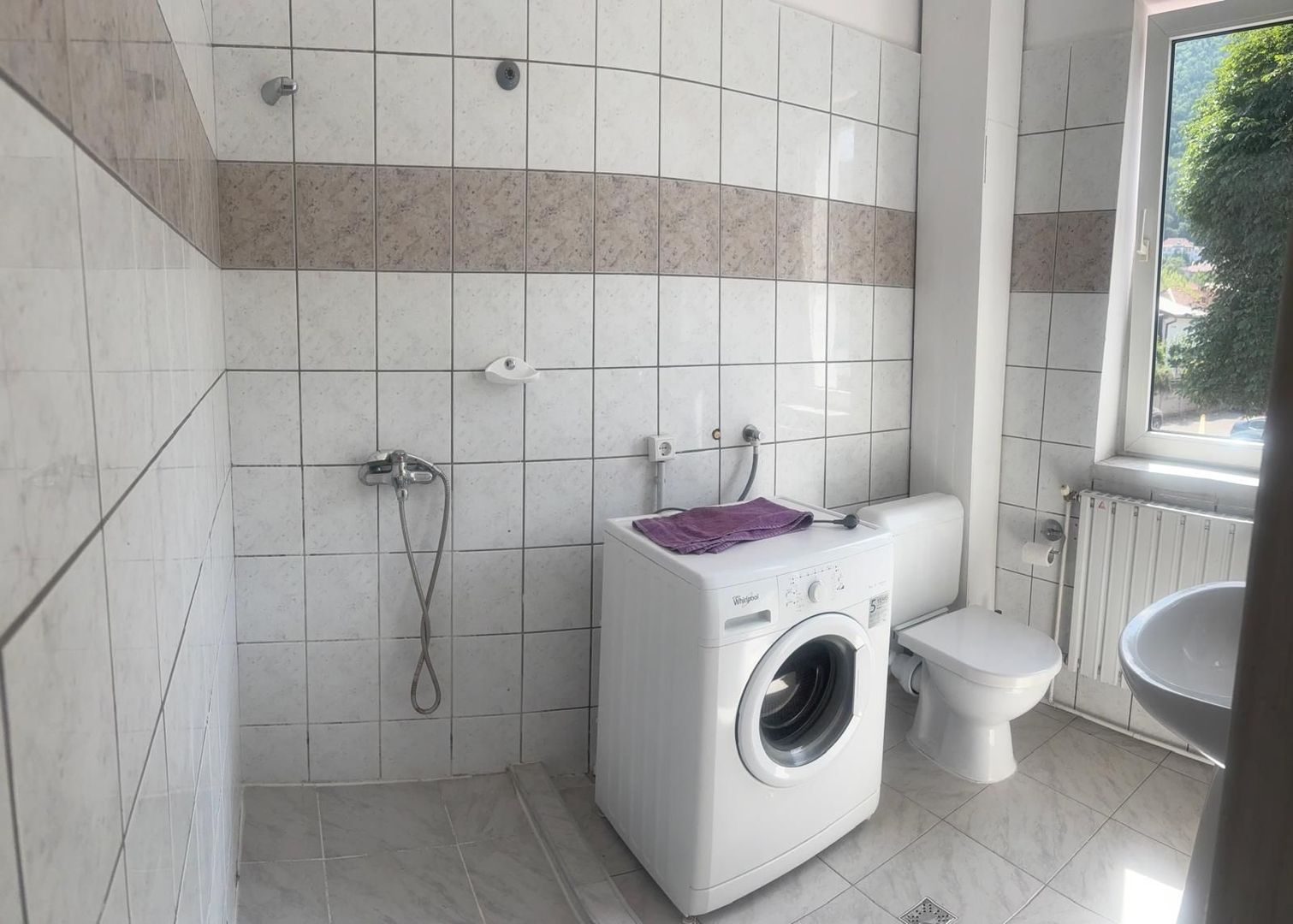 Apartament deosebit la 5 minute de Piata Sfatului - Poză 9