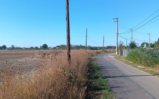 Teren pentru construcție casă cu utilități in Ciolpani-Piscu str. Olarilor - Poză 1