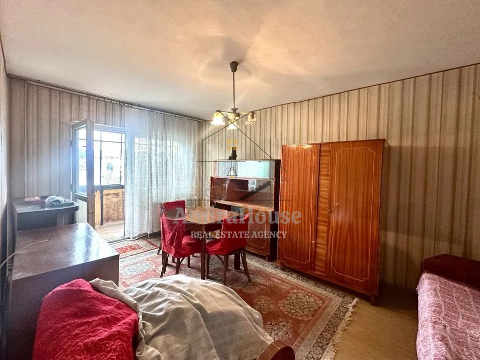 Apartament 2 camere decomandat, etaj 2, str Aurel Vlaicu - Poză 1