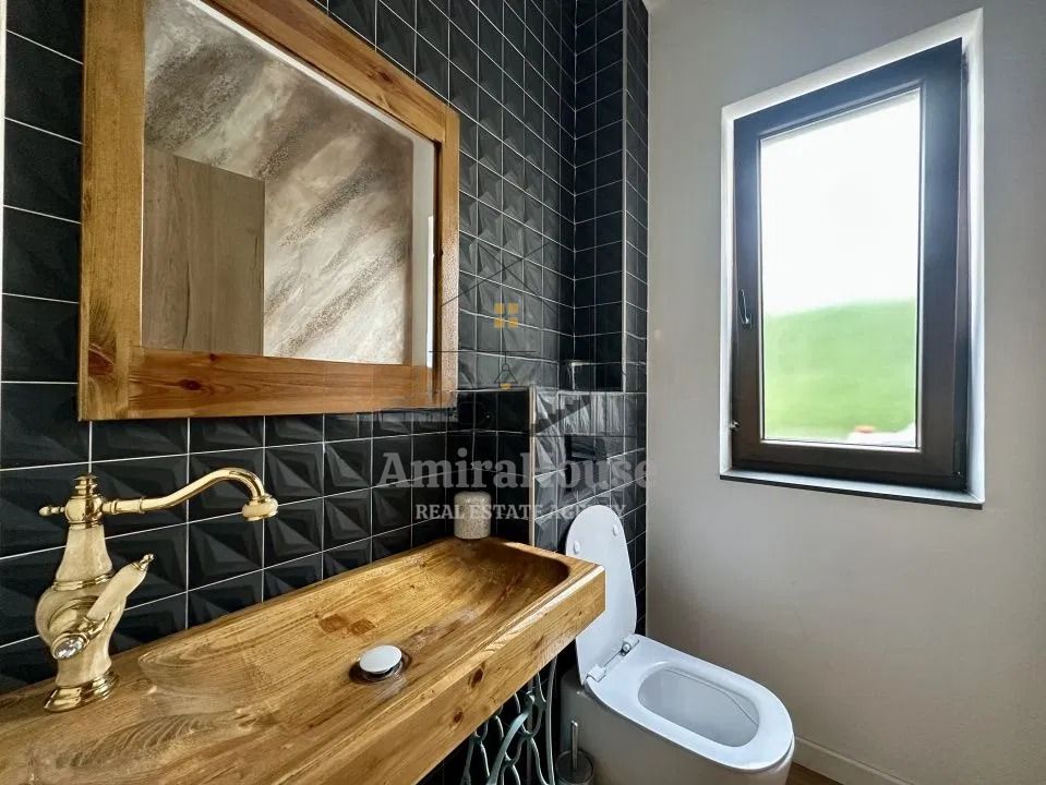 Apartament 3 camere in imobil tip vila, 79 mp, garaj, curte comuna, Gruia - Poză 10