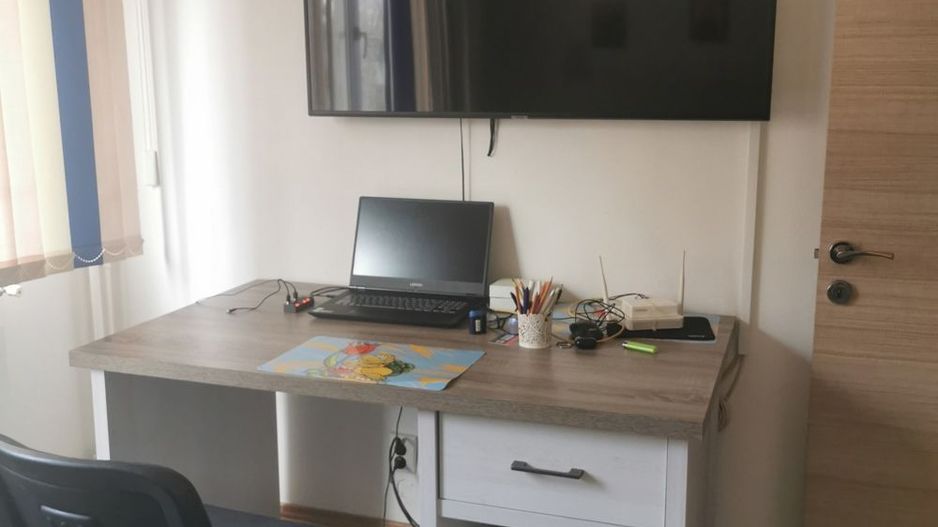 Proprietar , vand apartament , 4 camere cu centrala termica , boxa si loc parcare adp - Poză 5