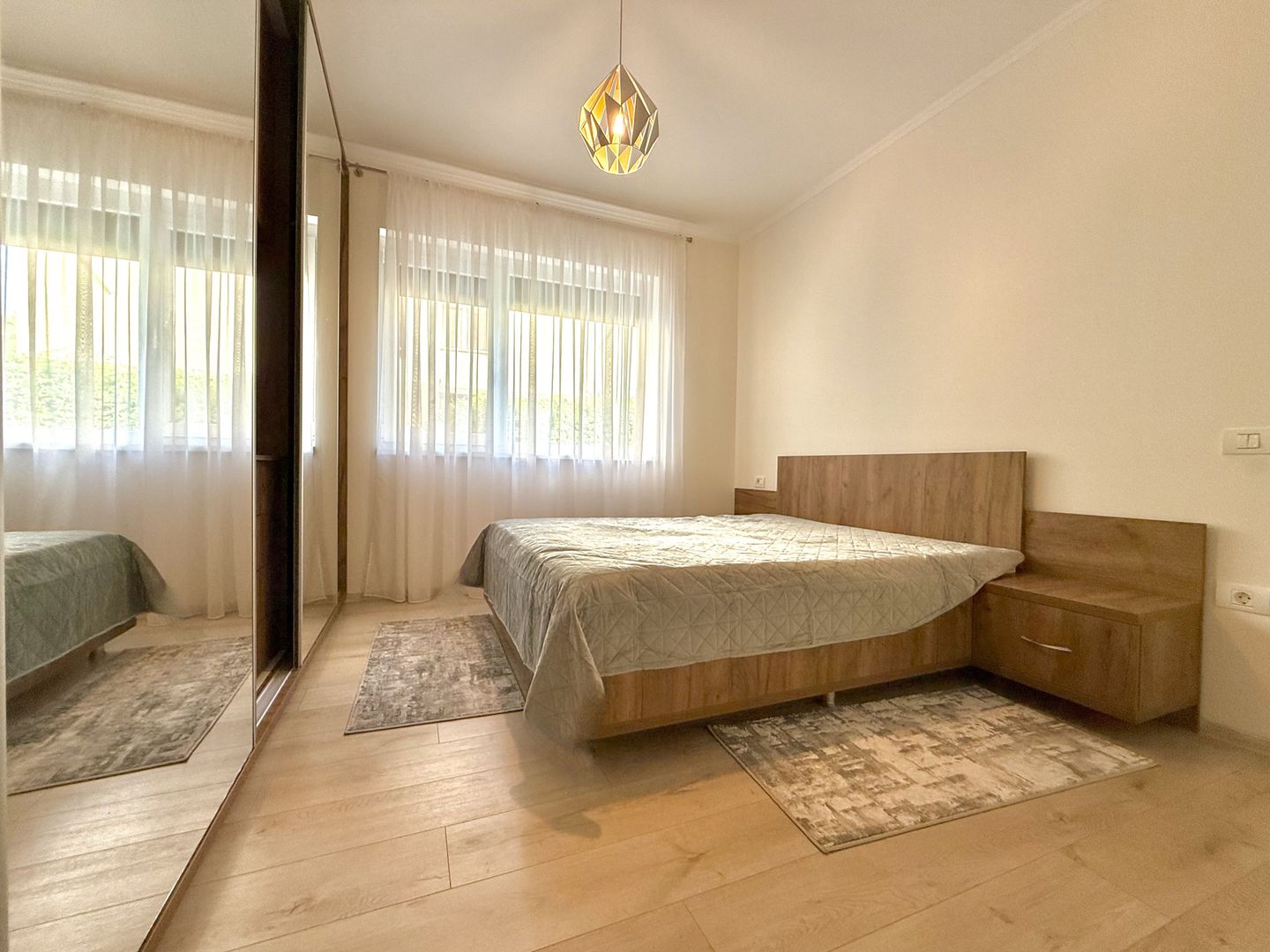 De închiriat apartament 3 camere cu gradină în Dumbrăvița - Poză 9