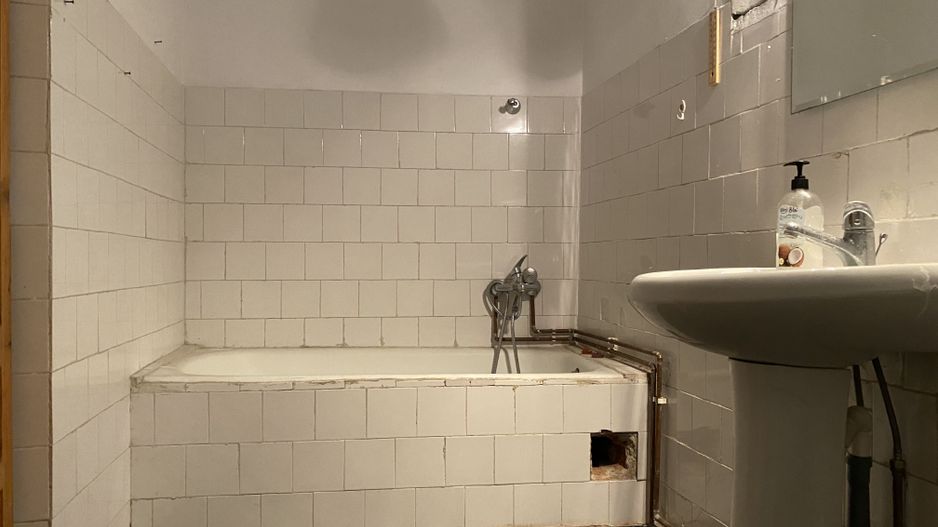 Vanzare apartament -3 camere la casă, etaj 1+pod+cota teren–Târgoviște - Poză 9