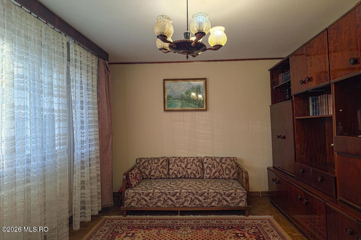 Circumvalatiunii - Gheorghe Lazar - 4 Camere, Etaj 3, 2 Bai, Centrala - Poză 2