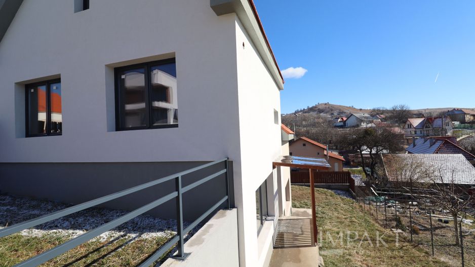 Casa superba si spatioasa, situata in Salicea! - Poză 21