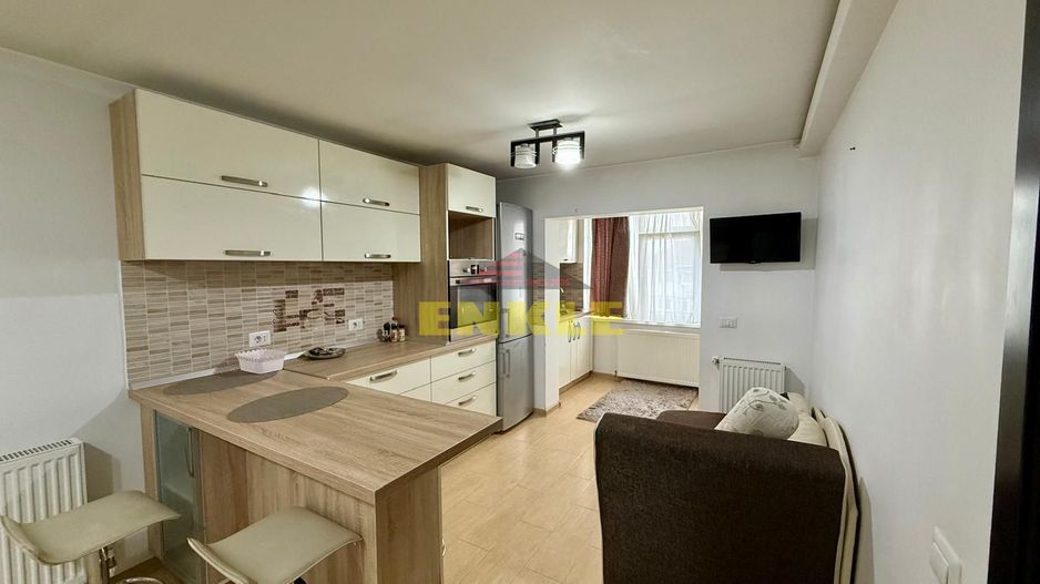 De închiriat apartament cu 2 camere decomandat, Str. Ion Pillat. - Poză 4
