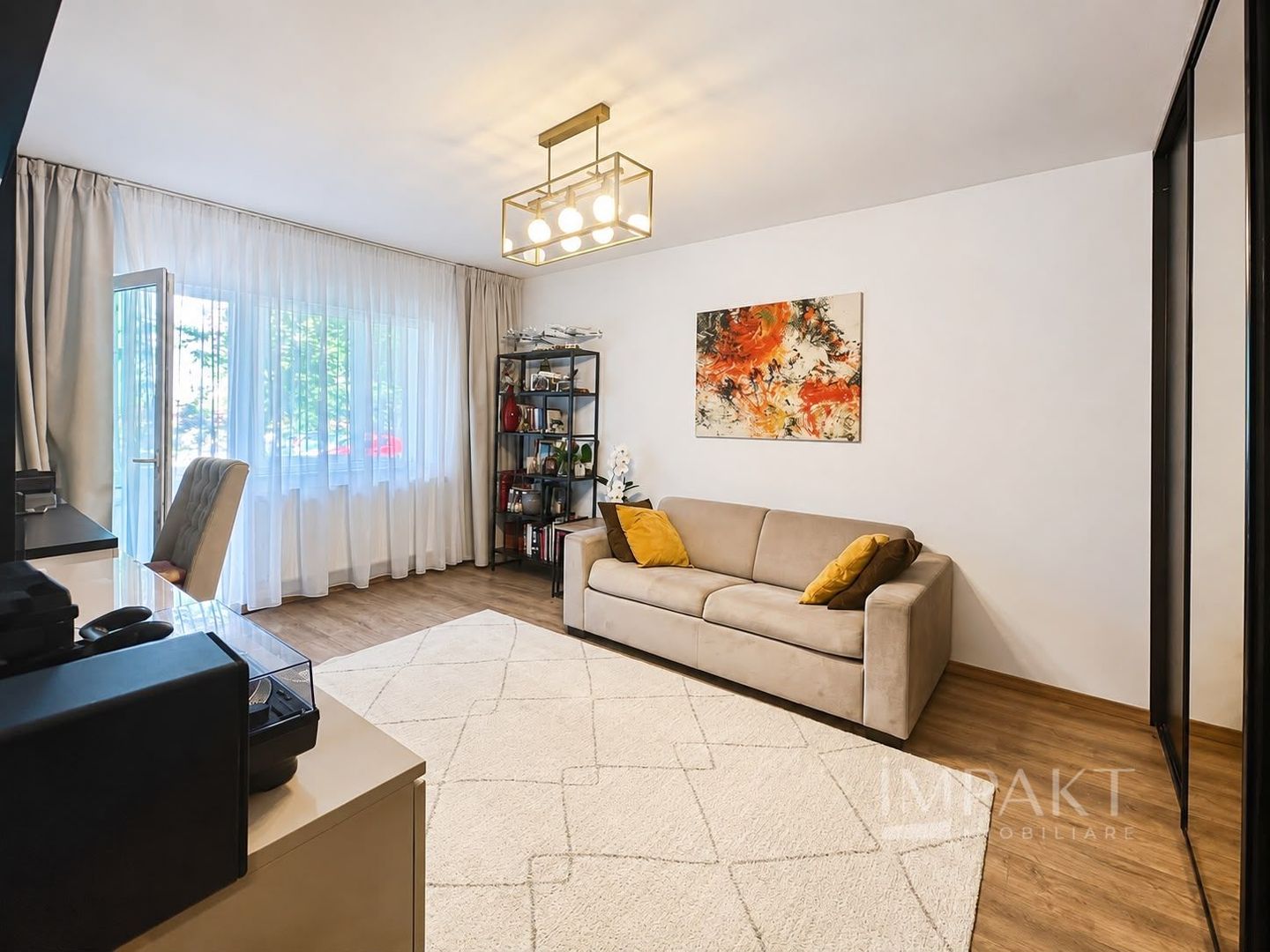 Apartament cu 3 camere in Grigorescu - Poză 1